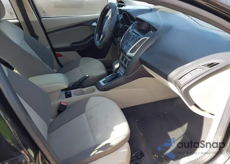 2013 Ford Focus Se z USA, uszkodzony, nr VIN 1FADP3F24DL302893